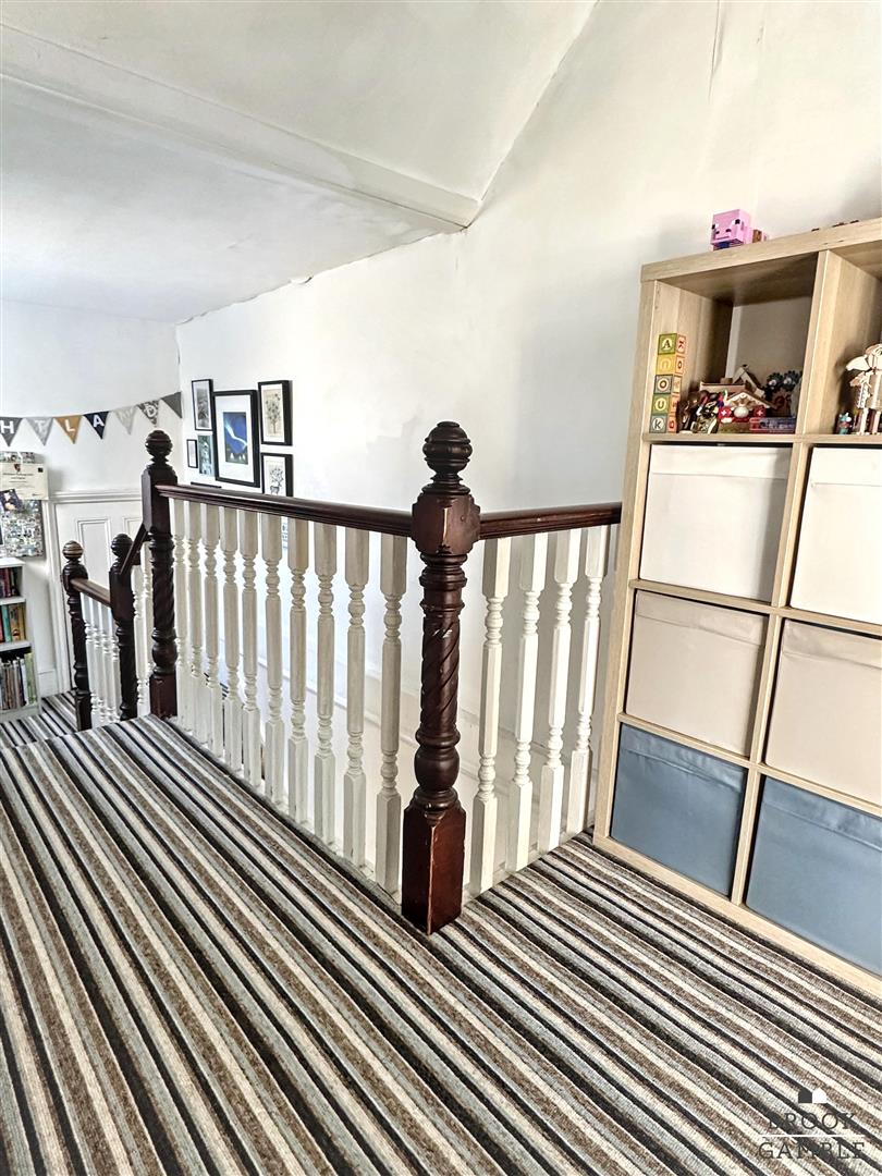 3 Bedroom Maisonette. Vicarage Road in Eastbourne,  24